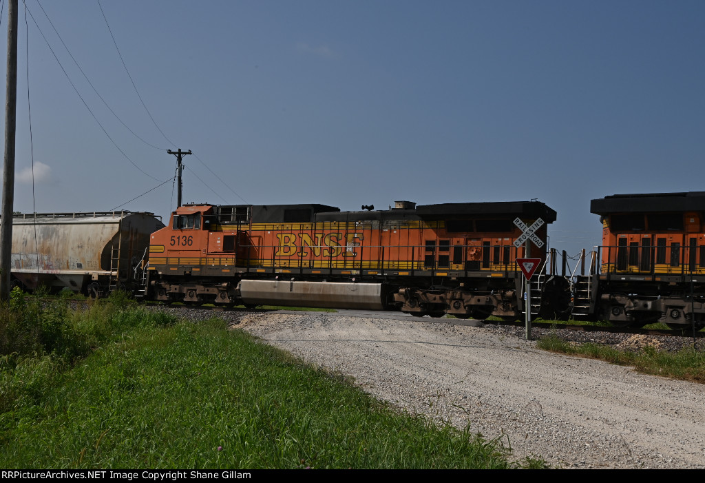 BNSF 5136 Roster shot